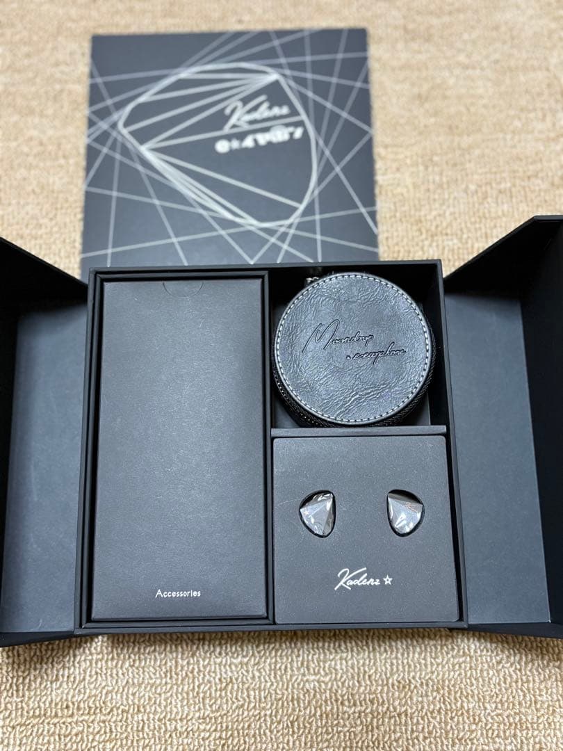 水月雨 / MoonDrop Kadenz 12月発売　限定色　黒