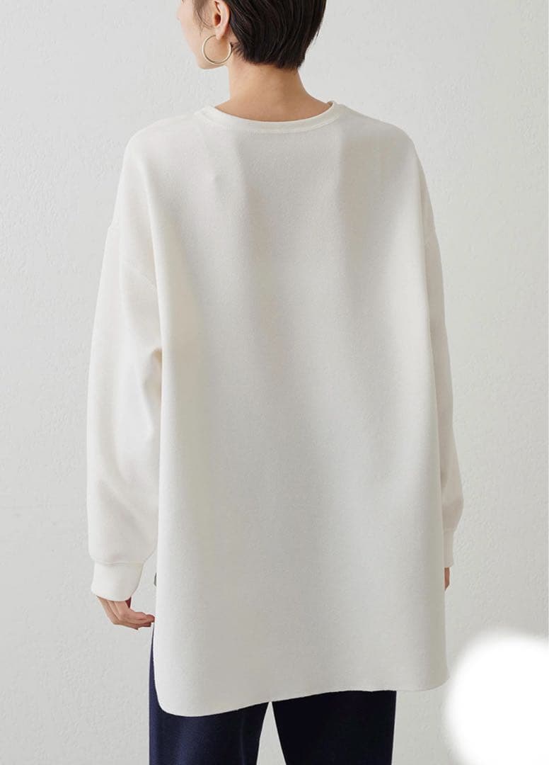 美品✨Whim Gazette Vガゼットプルオーバー　ホワイト　ロングスリーブ