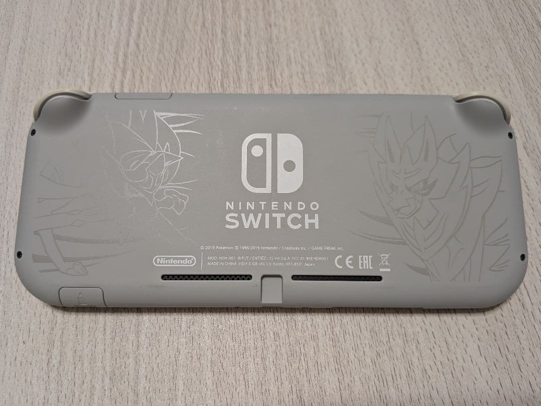 Nintendo Switch Liteポケモン　ポケットモンスターシールド付