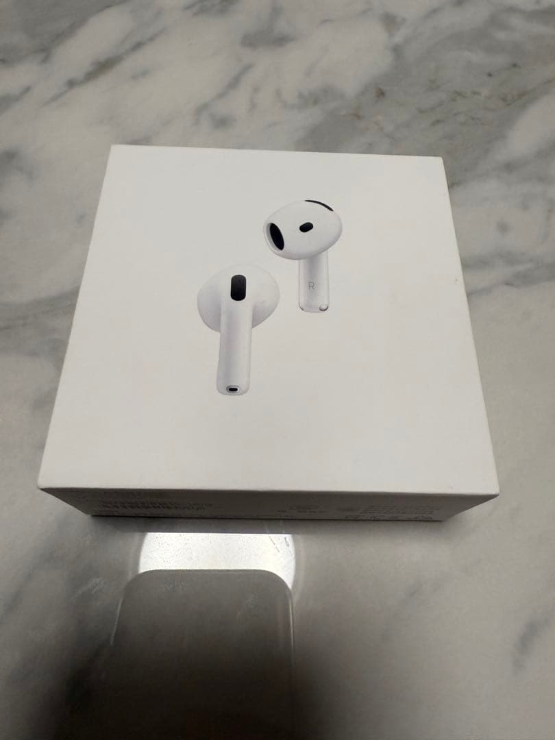 【新品・未開封】Apple AirPods 4 本体