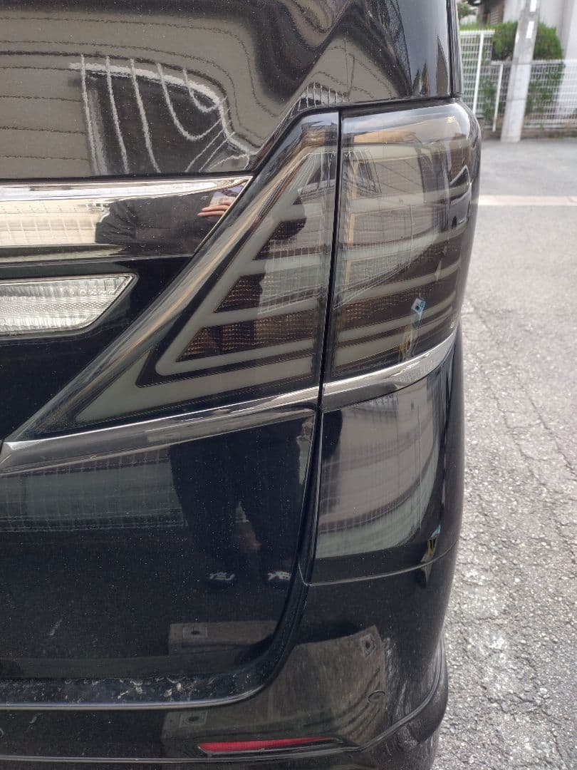 アルファード　20系　ヴァレンティ　LEDテール