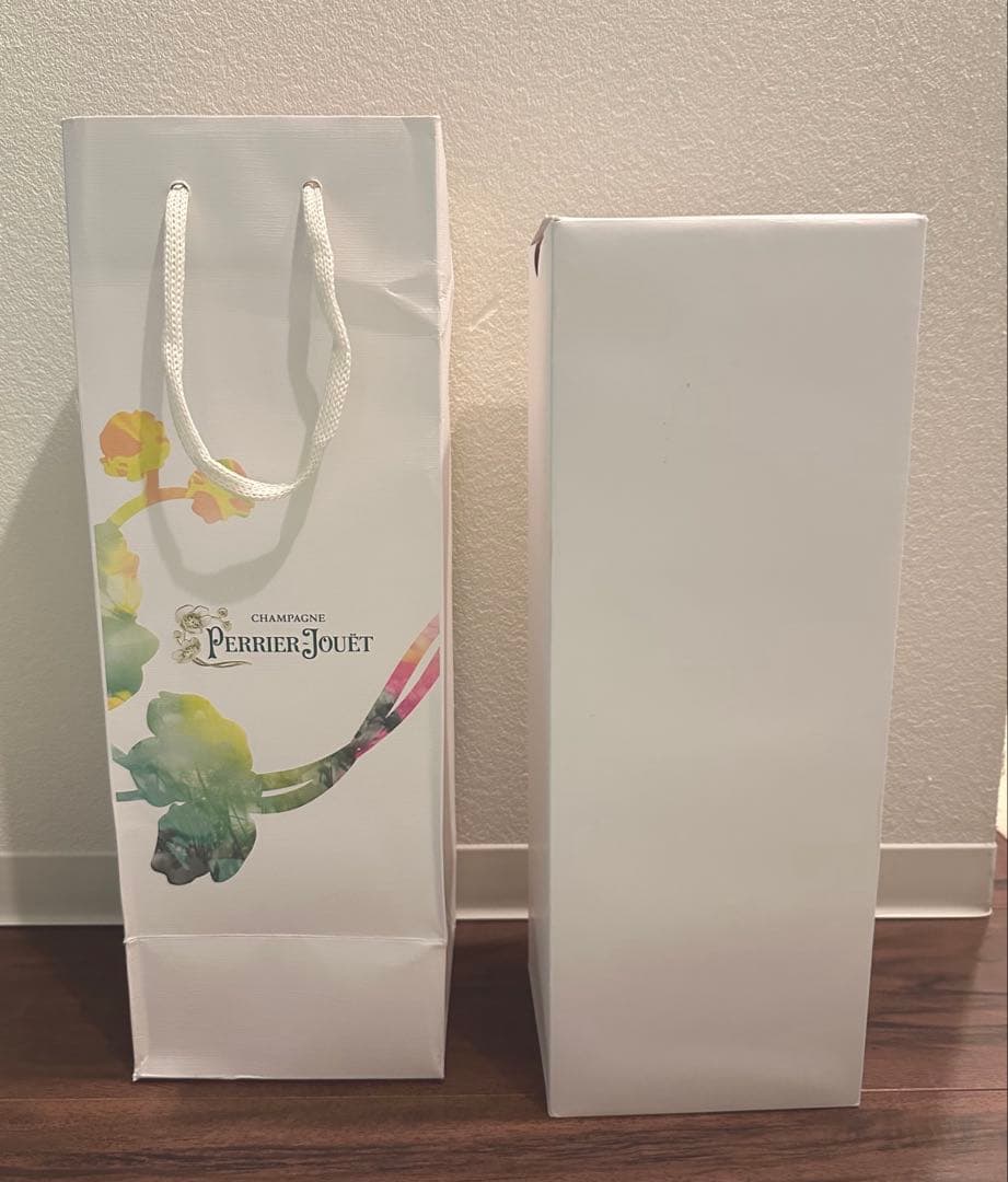 ペリエジュエ⭐︎ベル エポック ロゼ 2014ギフトボックス、ショッパー付き！
