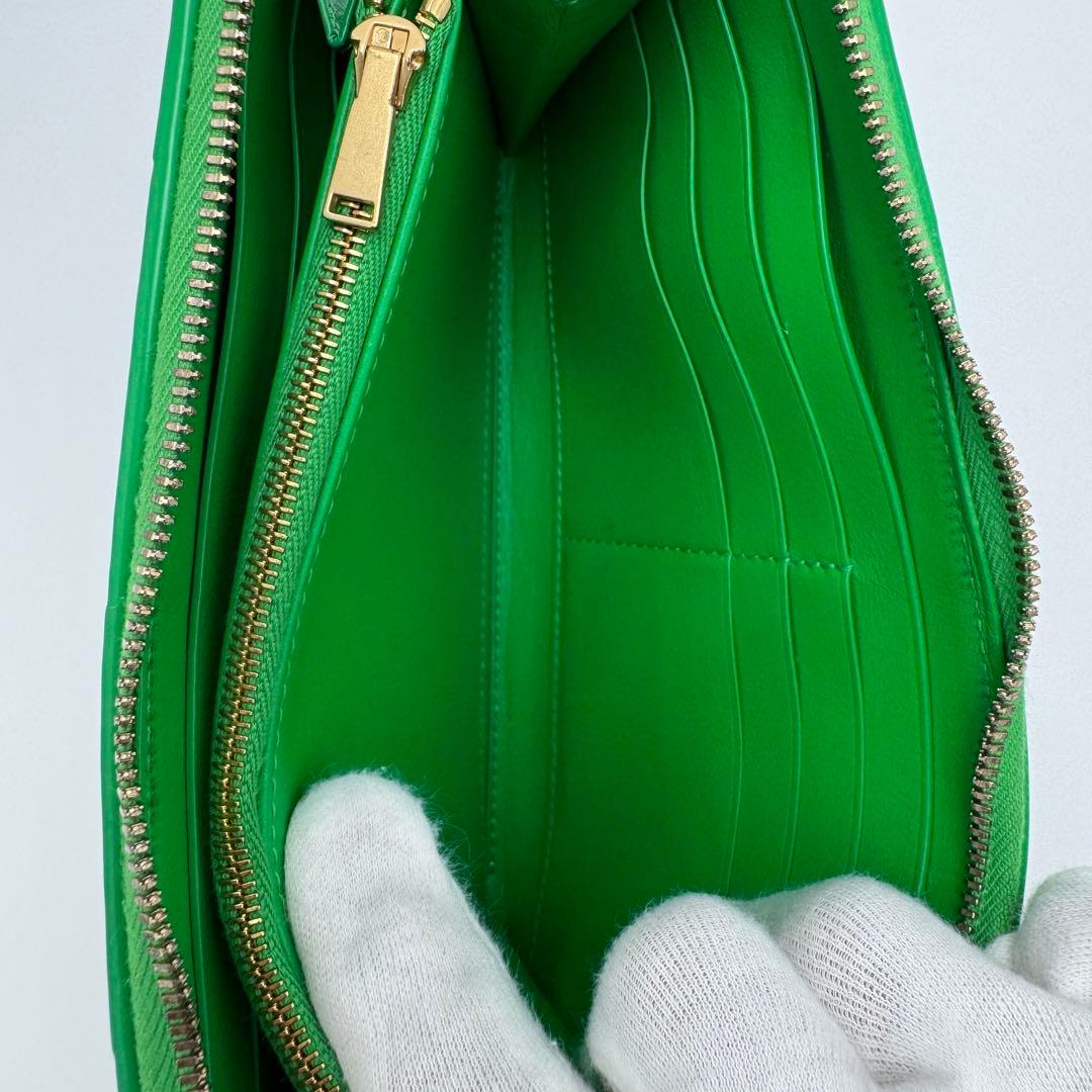 ボッテガヴェネタ マキシイントレチャート カセット 長財布 ジップアラウンド