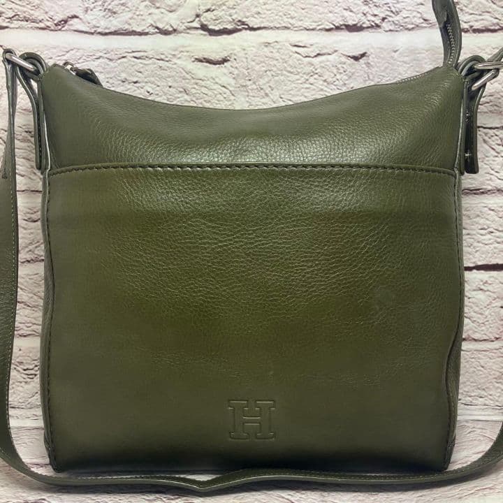 美品✨ヒロフ ヴィータ シボ革 Hロゴ ショルダーバッグ ソープ A4 2way