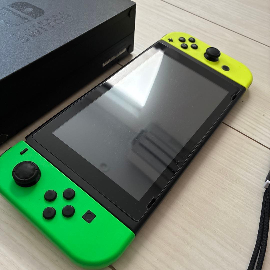 純正　Nintendo Switch 本体　Joy-Conセット　複数プレイ可能