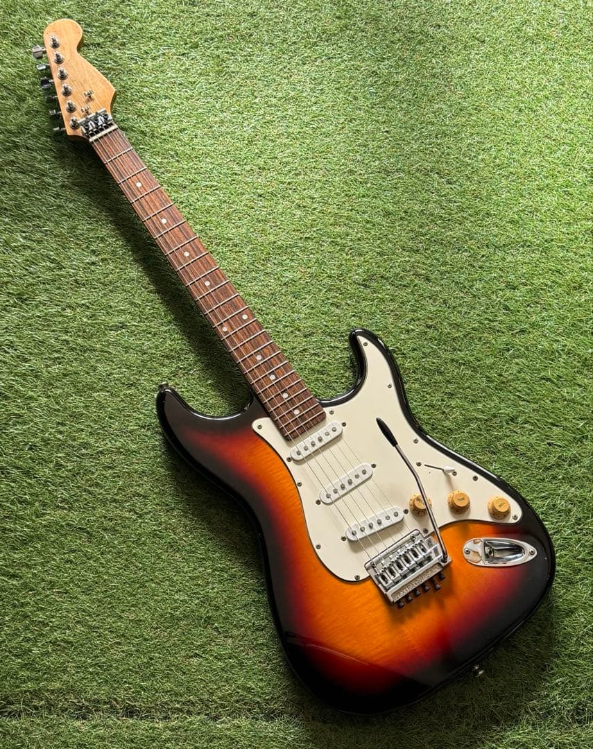 メーカー不明　ストラト　サンバースト