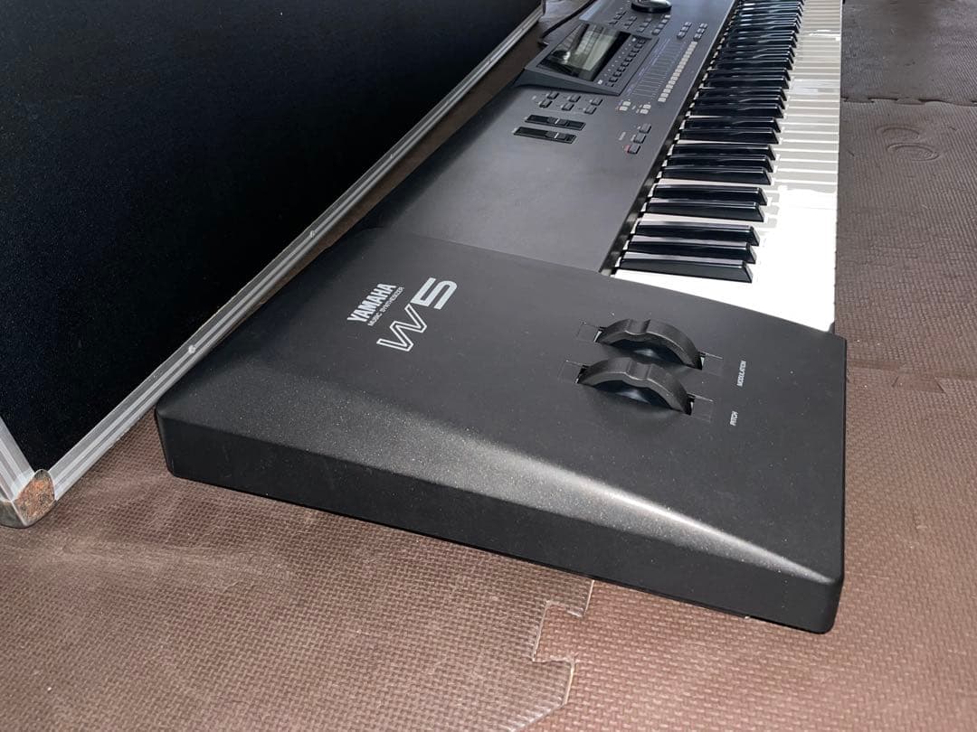 YAMAHA シンセサイザー W5 76鍵盤 ハードケース鍵付