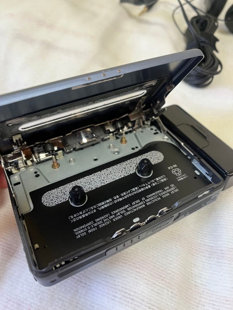 SONY WALKMAN WM-FX877 カセットウォークマン　ヘッドフォン付