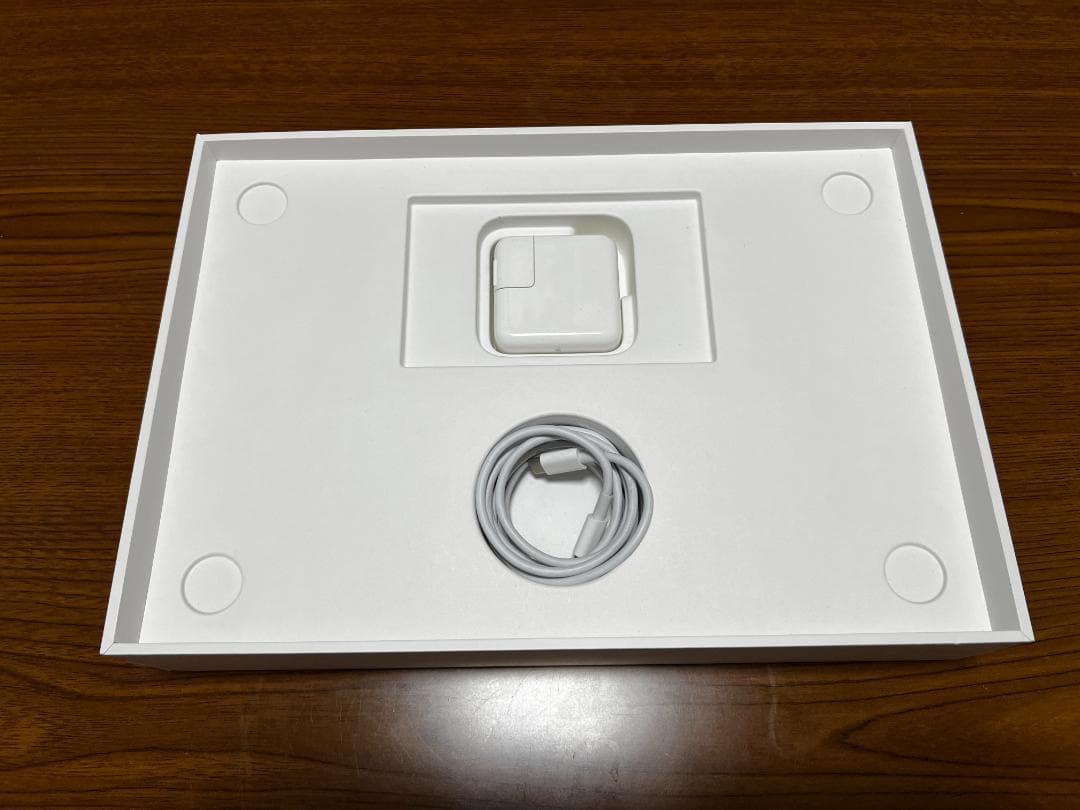 【美品】Apple MacBook Air M1 (2020)