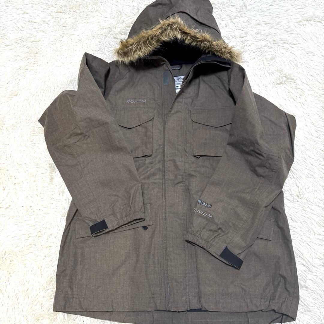 Columbiaコロンビア　スキー・スノボーウェア上下セットTITANIUM