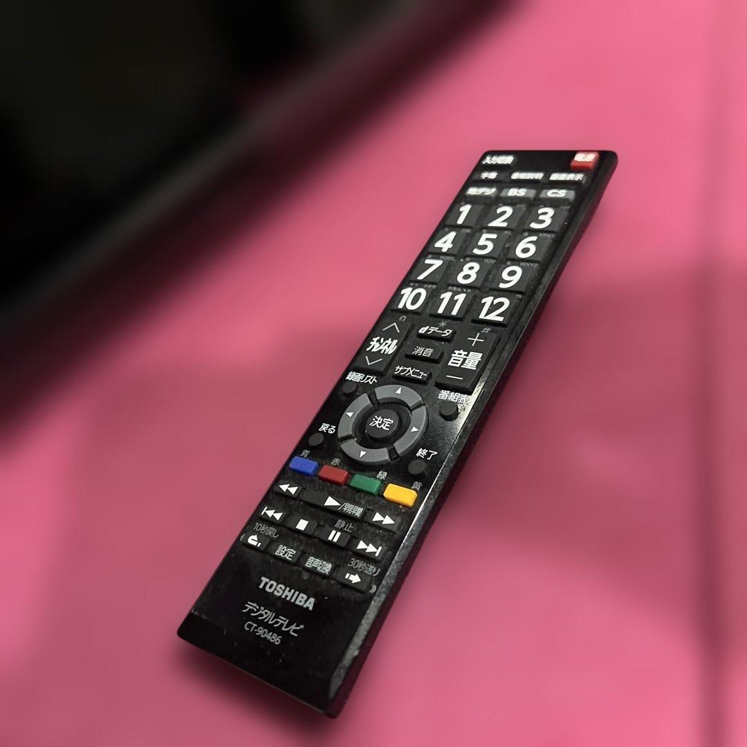 【美品】TOSHIBA 液晶テレビ 32S24 リモコン付き　2020年製