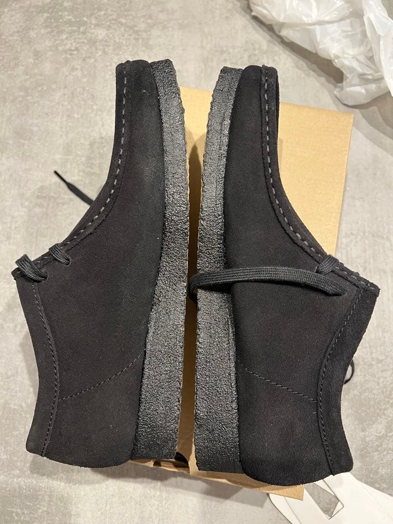 靴 Clarks Wallabee \"Black Suede\"