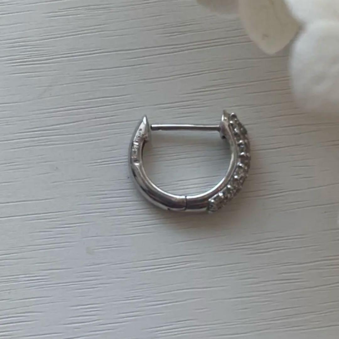 ダイヤパヴェK18WGピアス　片耳