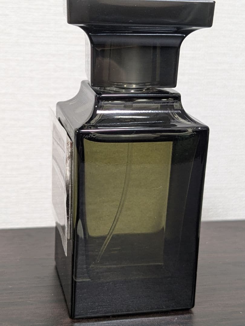 【ほぼ未使用】TOM FORD BEAUTY　ウードウッド パルファム 50ml