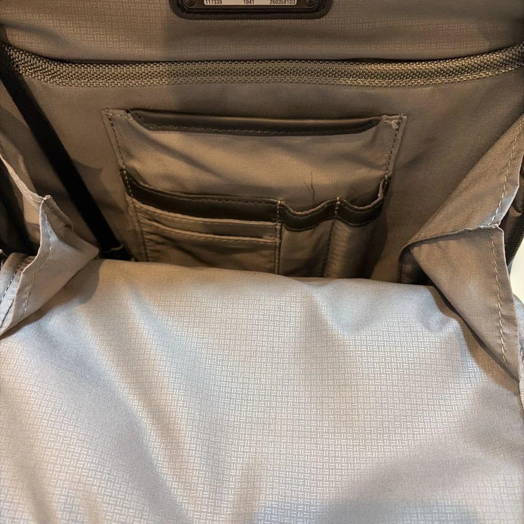 美品　TUMI スリム バックパック ビジネス リュック ブラック