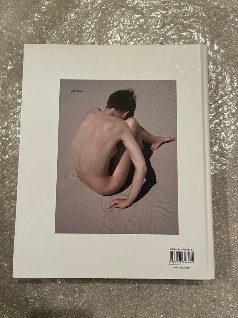 アート・デザイン・音楽 Viviane Sassen IN AND OUT OF FASHION