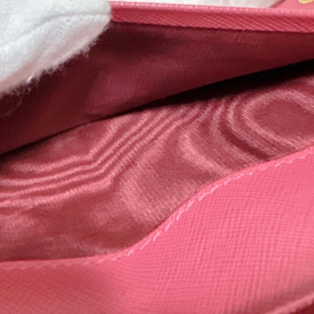 極美品✨プラダ 長財布 サフィアーノ メタルロゴ パスケース付 ピンク フラップ