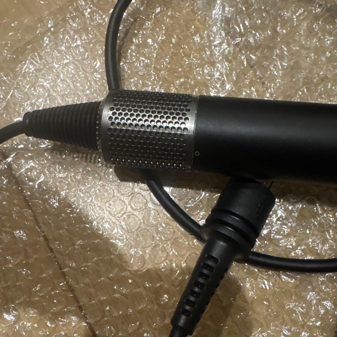 ダイソンドライヤー　ブラック