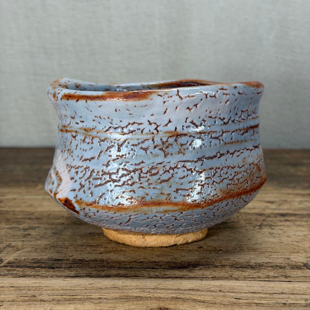 a808 送料込 鼠志野 菊泉窯 田中源彦造 在銘 四方桟共箱 茶道具 抹茶碗