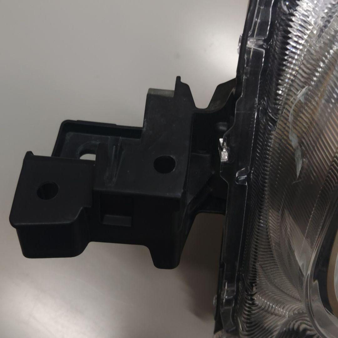 ムーヴキャンバス850s左ヘッドランプ