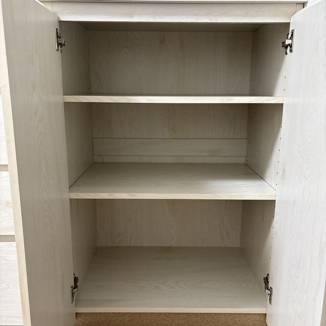 ニトリ 木製キャビネット 4段引き出し 2扉 漫画 オタ活