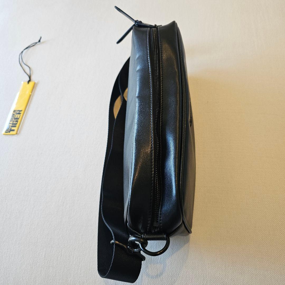 Onitsuka Tiger BAG L ショルダーバッグ ブラック