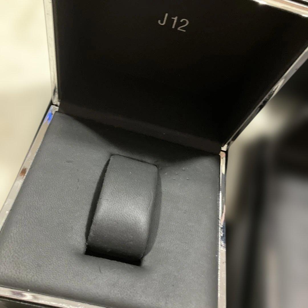 CHANEL j12時計ケース空箱
