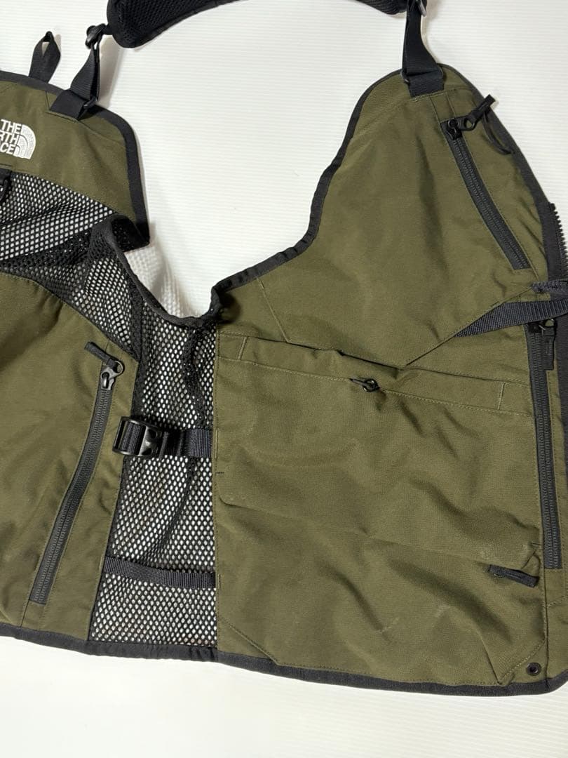 希少なLサイズ！【ほぼ未使用】ノースフェイス ギアメッシュベスト ニュートープ