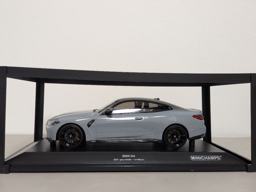 ミニチャンプス　BMW M4　ミニカー　ベンツ　オートアート　京商 1/18