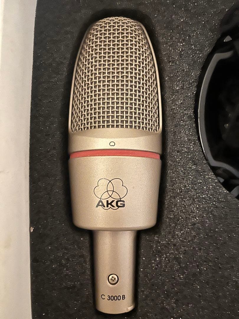 AKG C 3000 B コンデンサーマイクとショックマウント