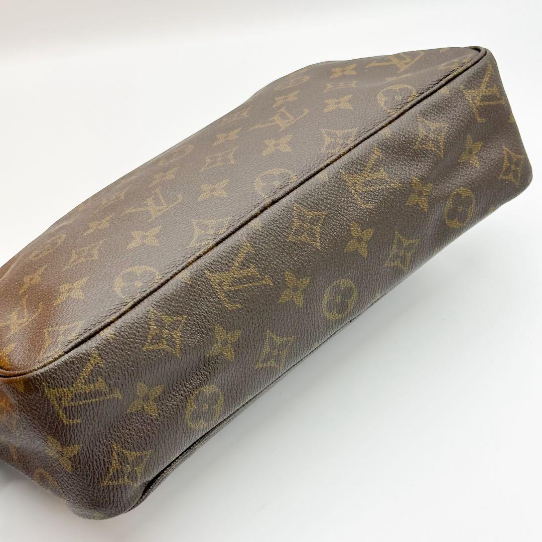 ルイヴィトン トゥルース トワレット 28 モノグラム ポーチ クラッチバッグ