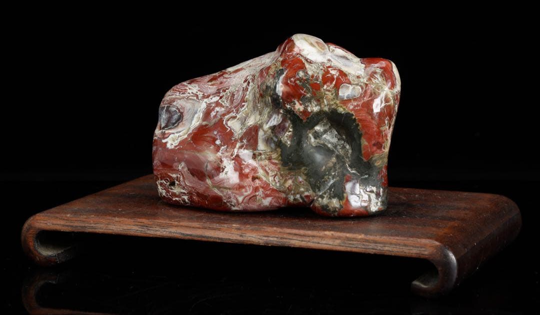 佐渡 錦紅石 錦石 錦瑪瑙 台座付 719g 原石 鑑賞石 水石 天然石 盆石