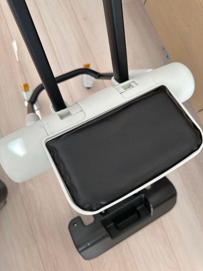 子どもが乗れる キャリーケース ホワイト×ブラック　機内持ち込み可