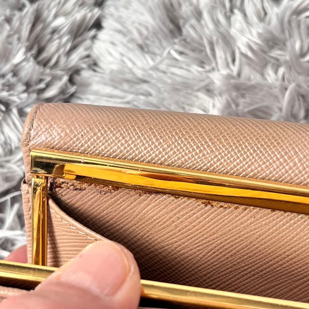 PRADA✨　レア　がま口財布　サフィアーノ　三角ロゴ　ベージュ　レディース