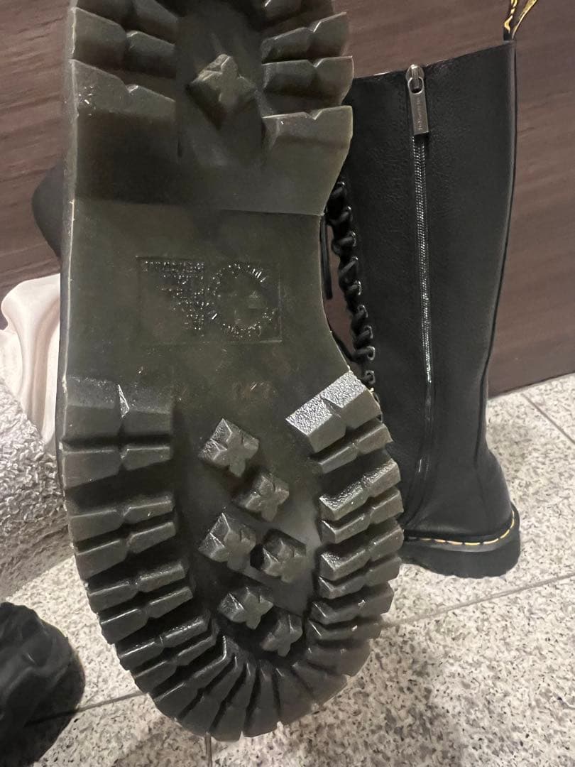 ドクターマーチン　20ホール　ブーツ　Dr.Martens 23センチ　UK4