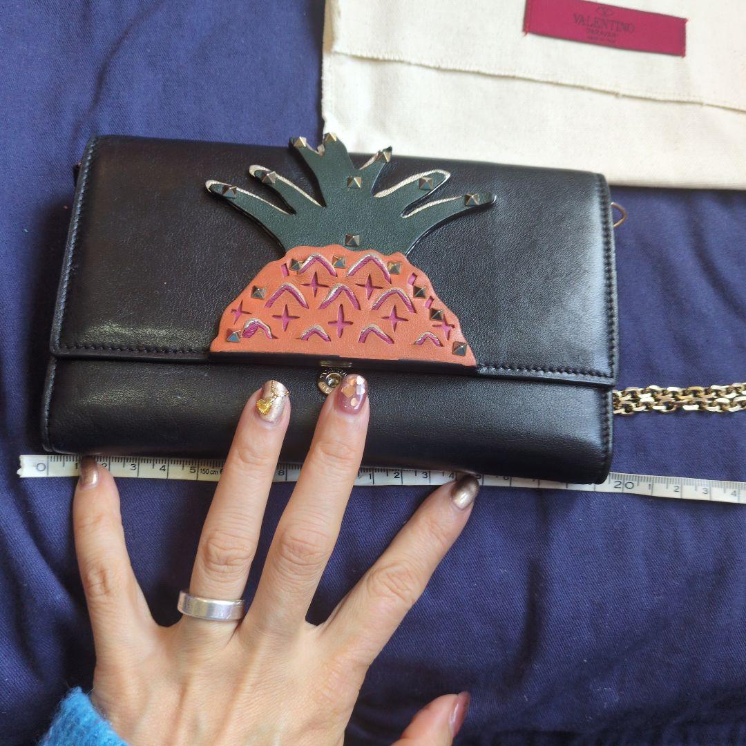 ヴァレンティノガラヴァーニ 長財布 パイナップル