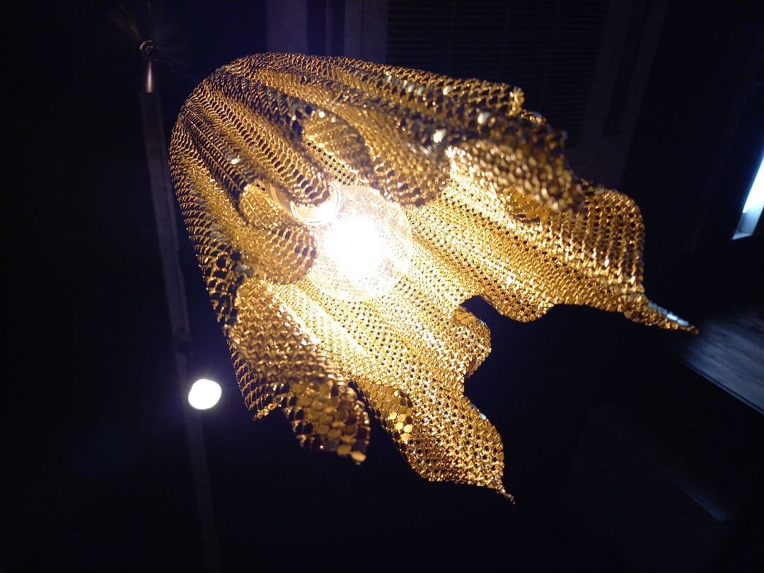 アート　ワーク　スタジオ　ゴールド　ドレープ　チェーン　シャンデリア　ランプ