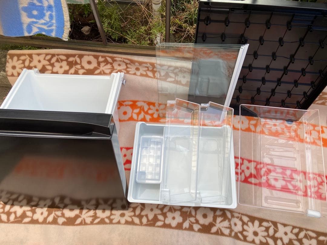 はちわれ Hisense 2024年製 135L 冷蔵庫 ブラック