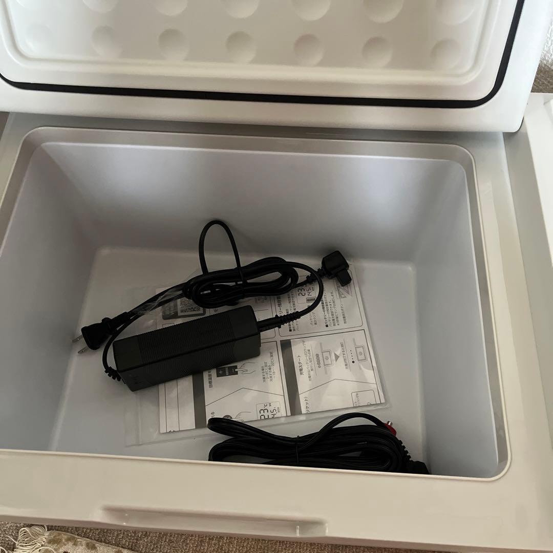 未使用　　【持ち運べる小型冷蔵冷凍庫】