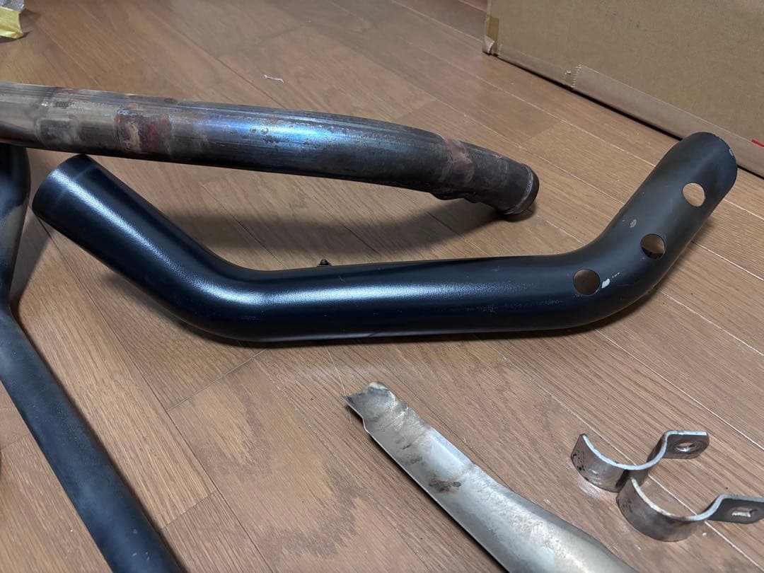 スポーツスター 14年〜 エキパイ　黒ヒートガード