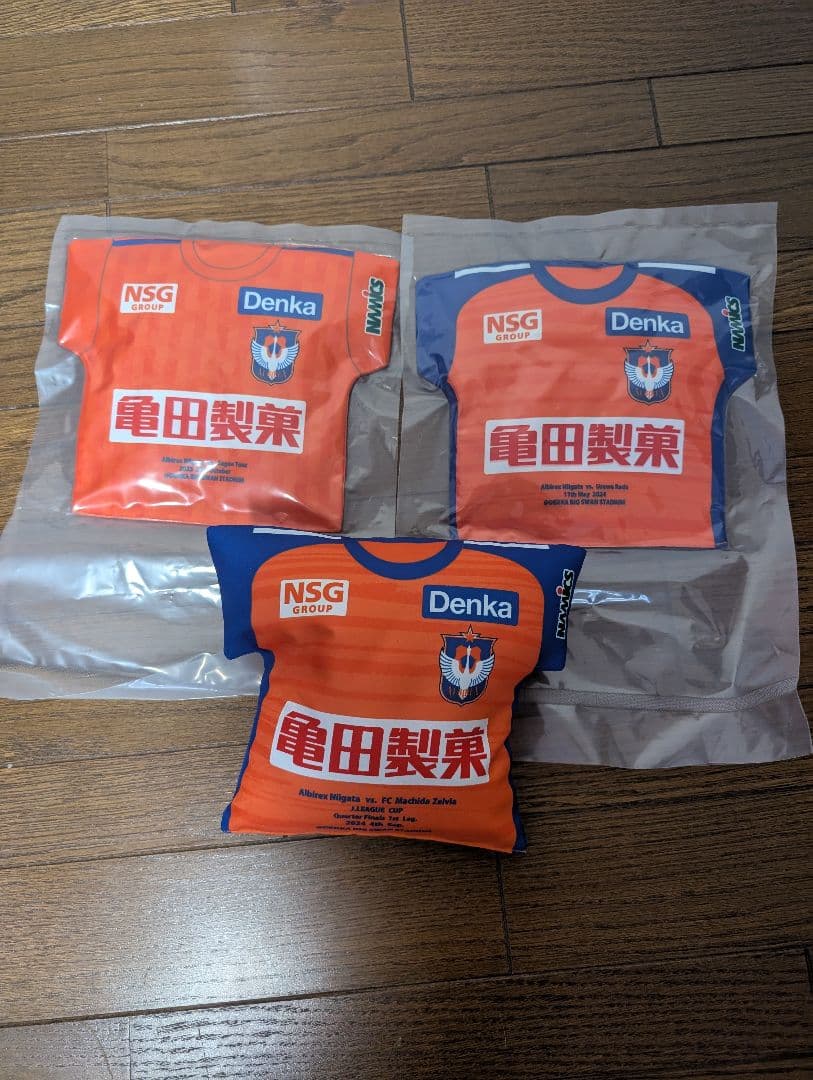 アルビレックス新潟　長倉幹樹選手　2024ユニホーム、クッション、タオル