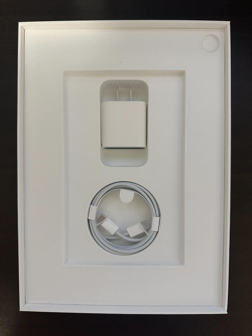 【美品】iPad Air 第5世代 64GB Wi-Fiモデル M1チップ