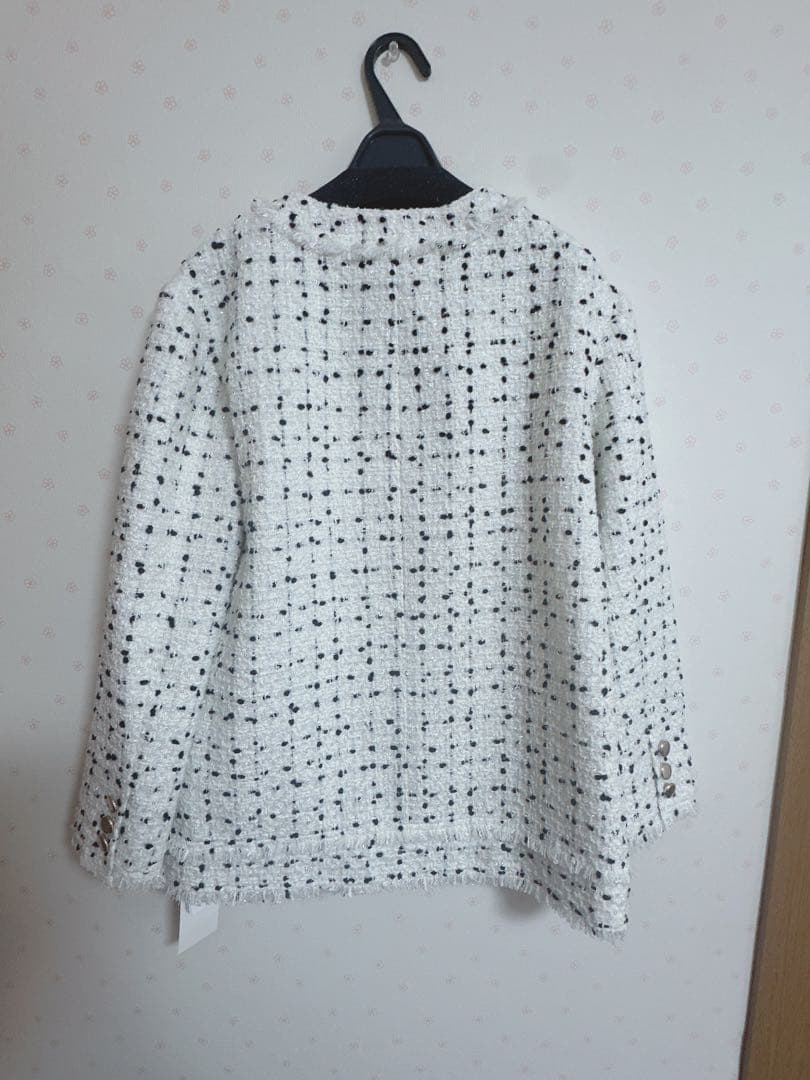 ノーカラーツイードジャケット　リリーブラウン