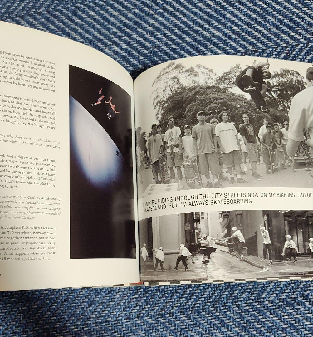 Vans \"OFF THE WALL\" ハードカバー本