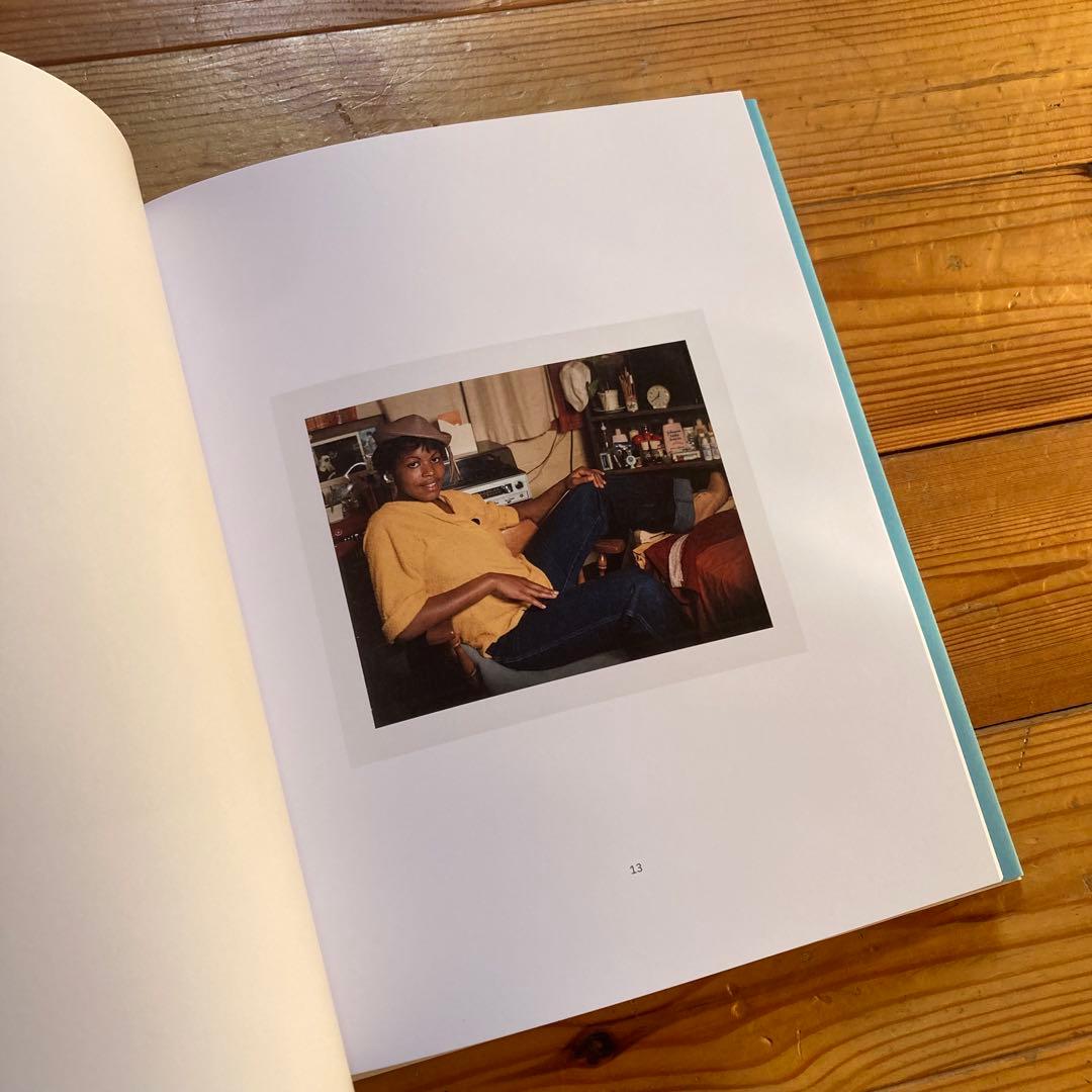 アート・デザイン・音楽 Women Prisoner Polaroids