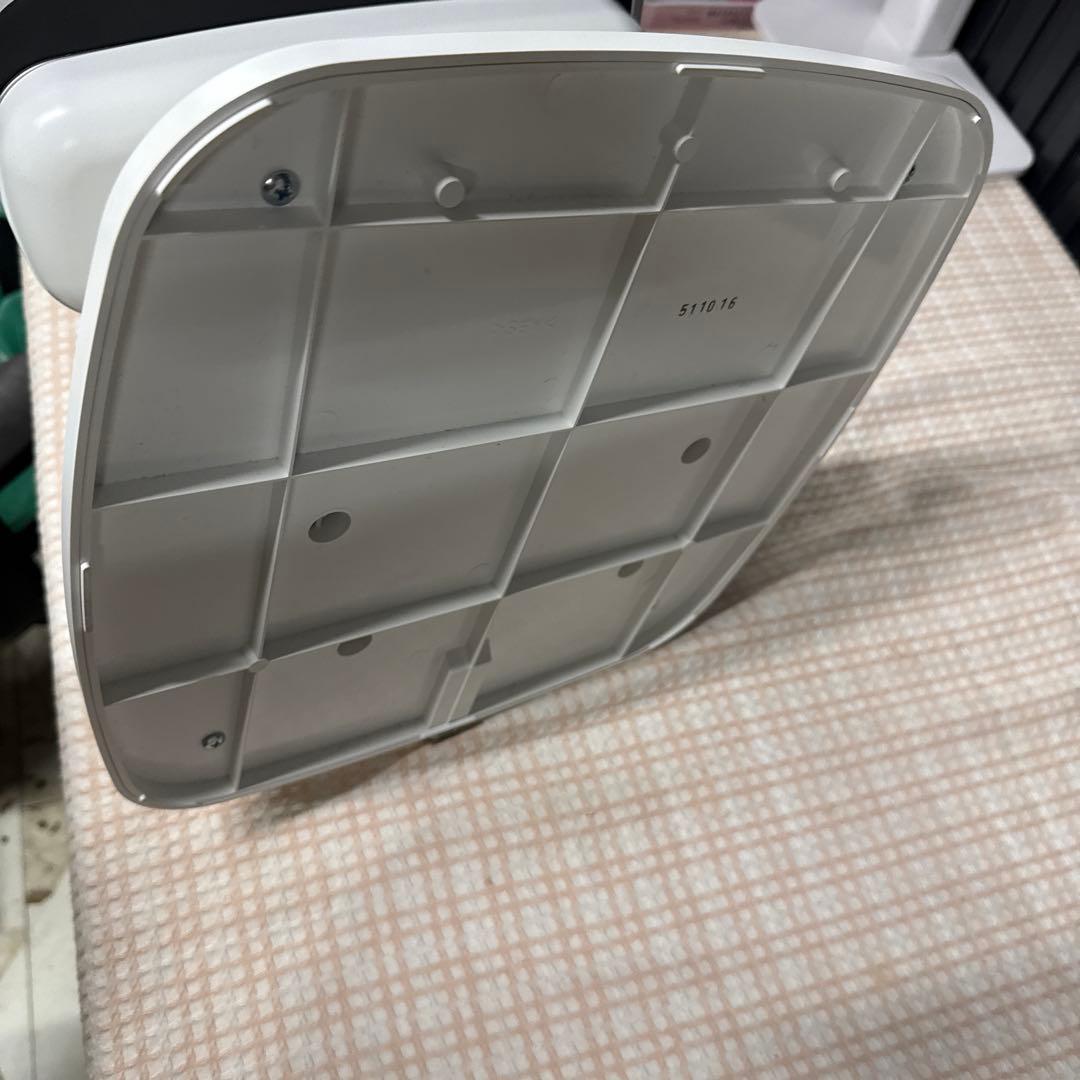 中古品　アラジン遠赤グラファイトヒーター AEH-2G10AJ(W)