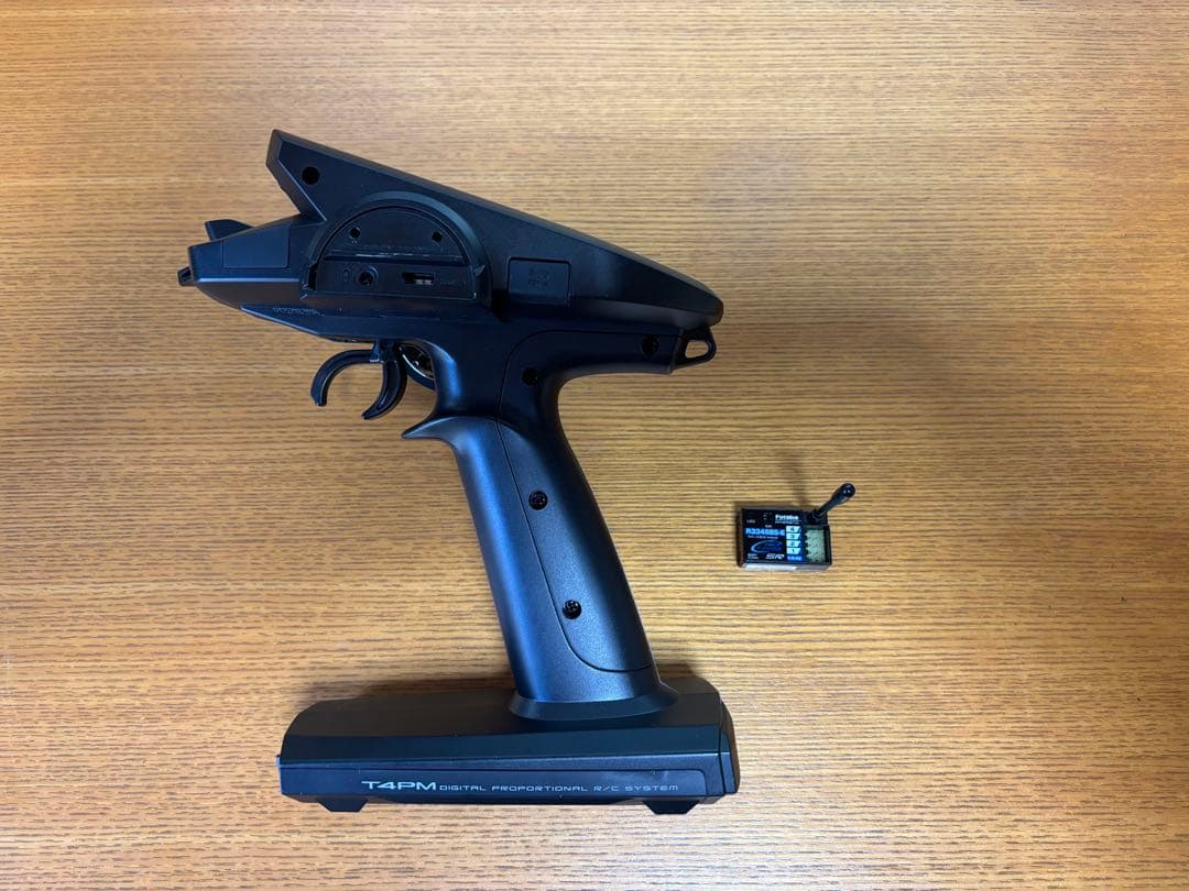 フタバ　4PM PLUS 送受信機セット