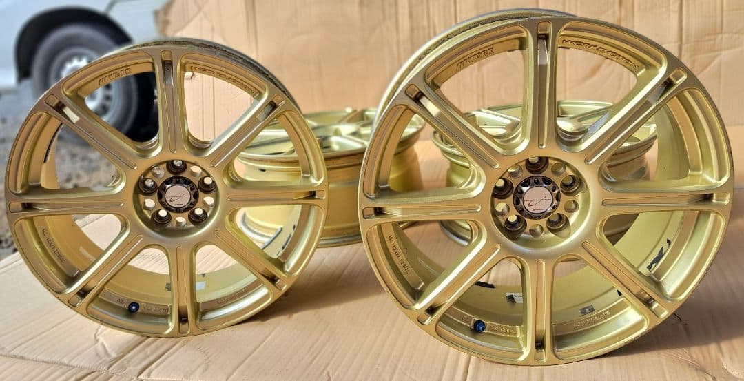 kame様Works Emotion XC8 18インチ4本セット プリウス