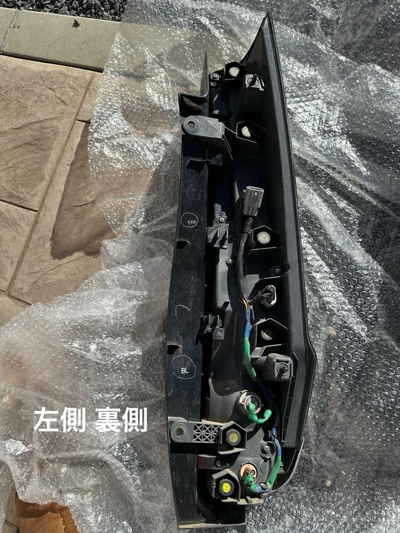 y*e様 80ヴォクシー 前期 テールランプ