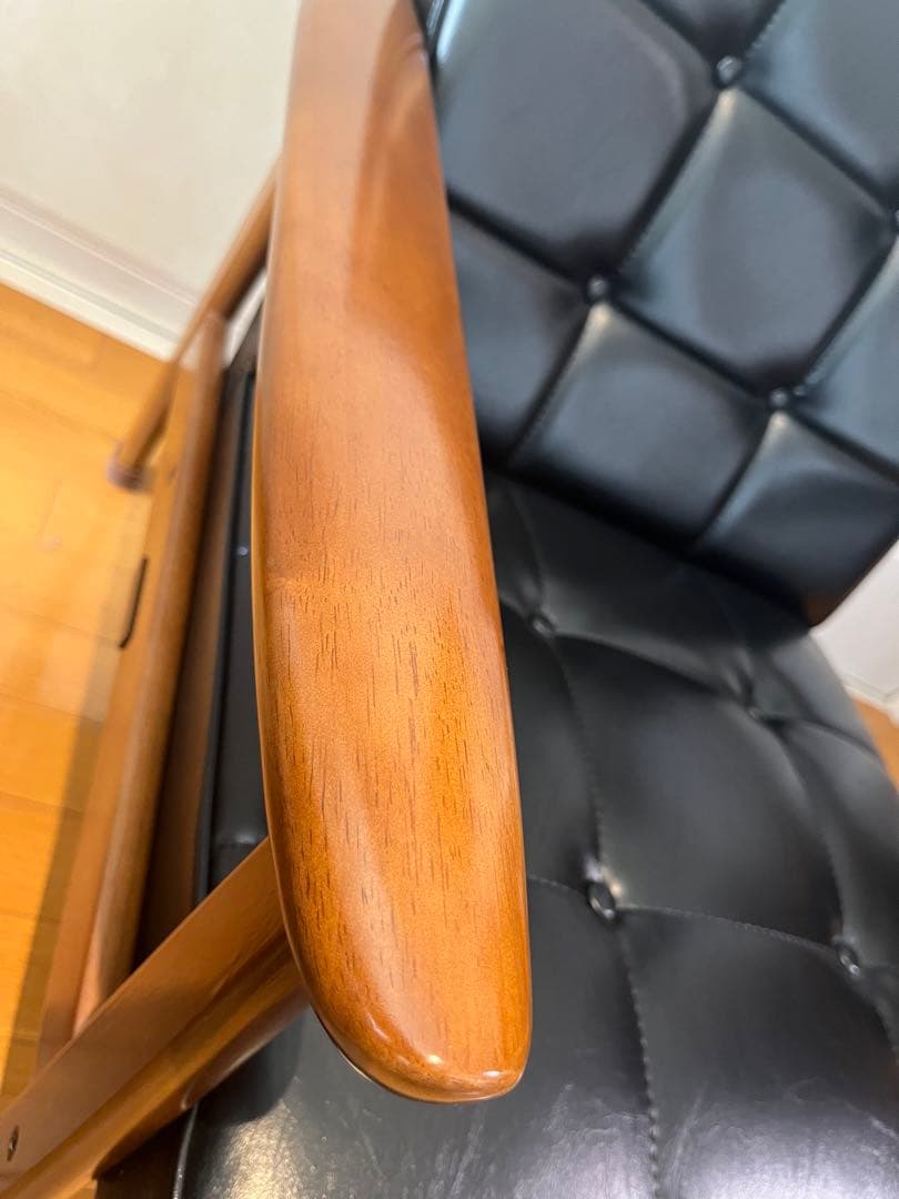 【引き取り】極美品　カリモク60 Kチェア　一人掛け　ブラック